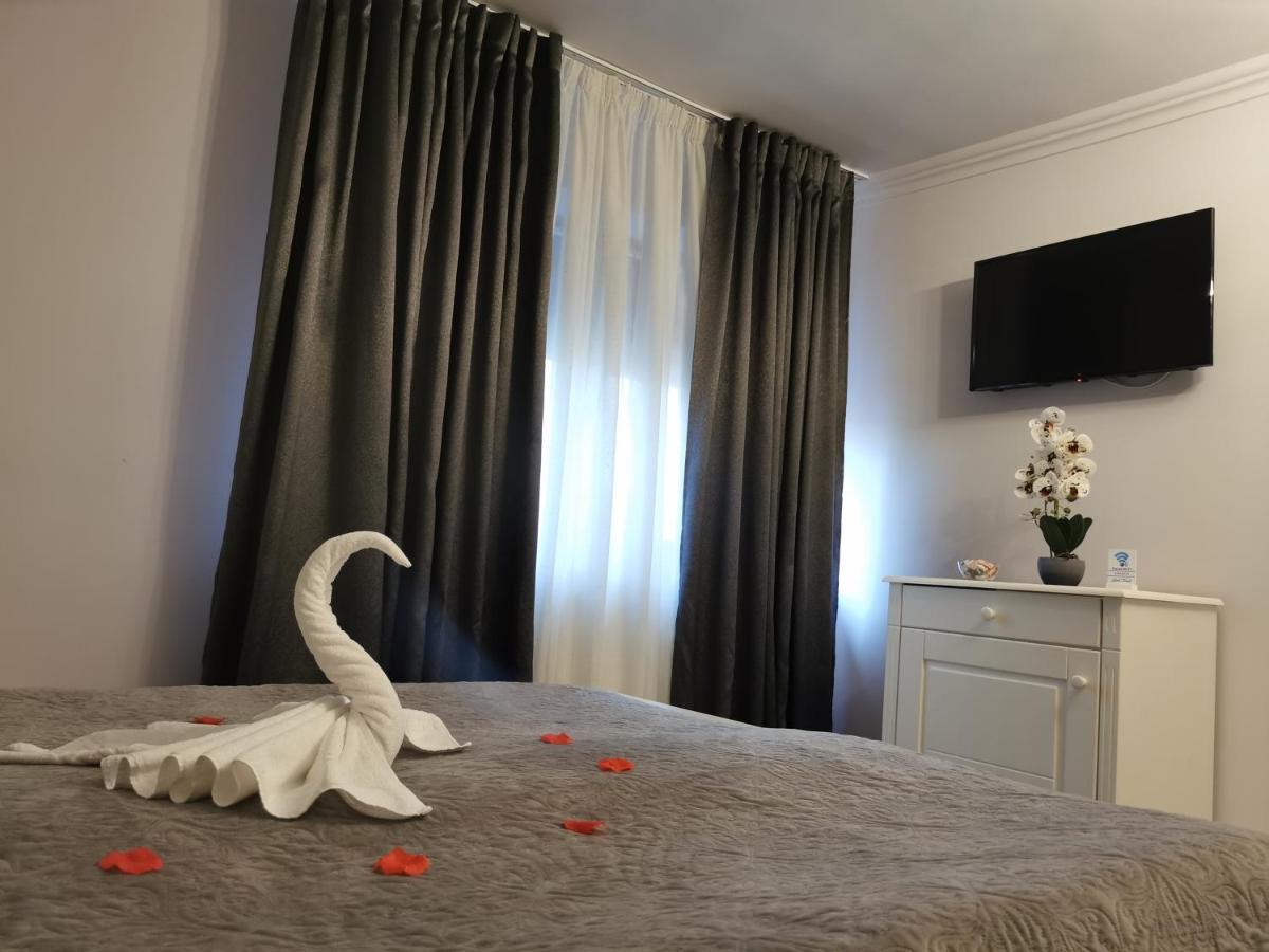 Отель Select House Сибиу Номер фото